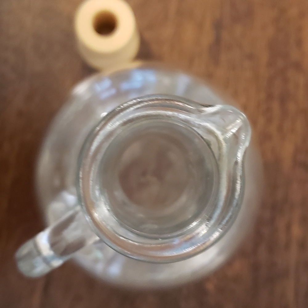 Glass Oil Cruet with Plastic Stopper - Picture 6 of 8